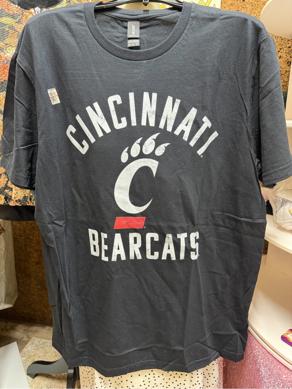 Cincinnati Bearcats Graphic Tee, NEW, size M